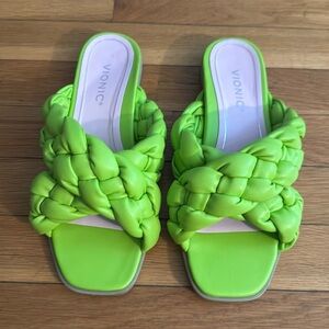 Vionic Kalina slide size 8 EUC